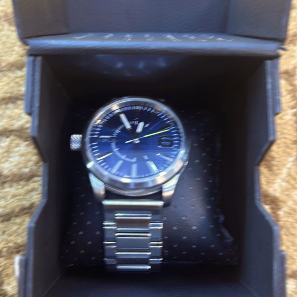 Diesel Watch!! Elegant and prestigious watch - Picture 1 of 4